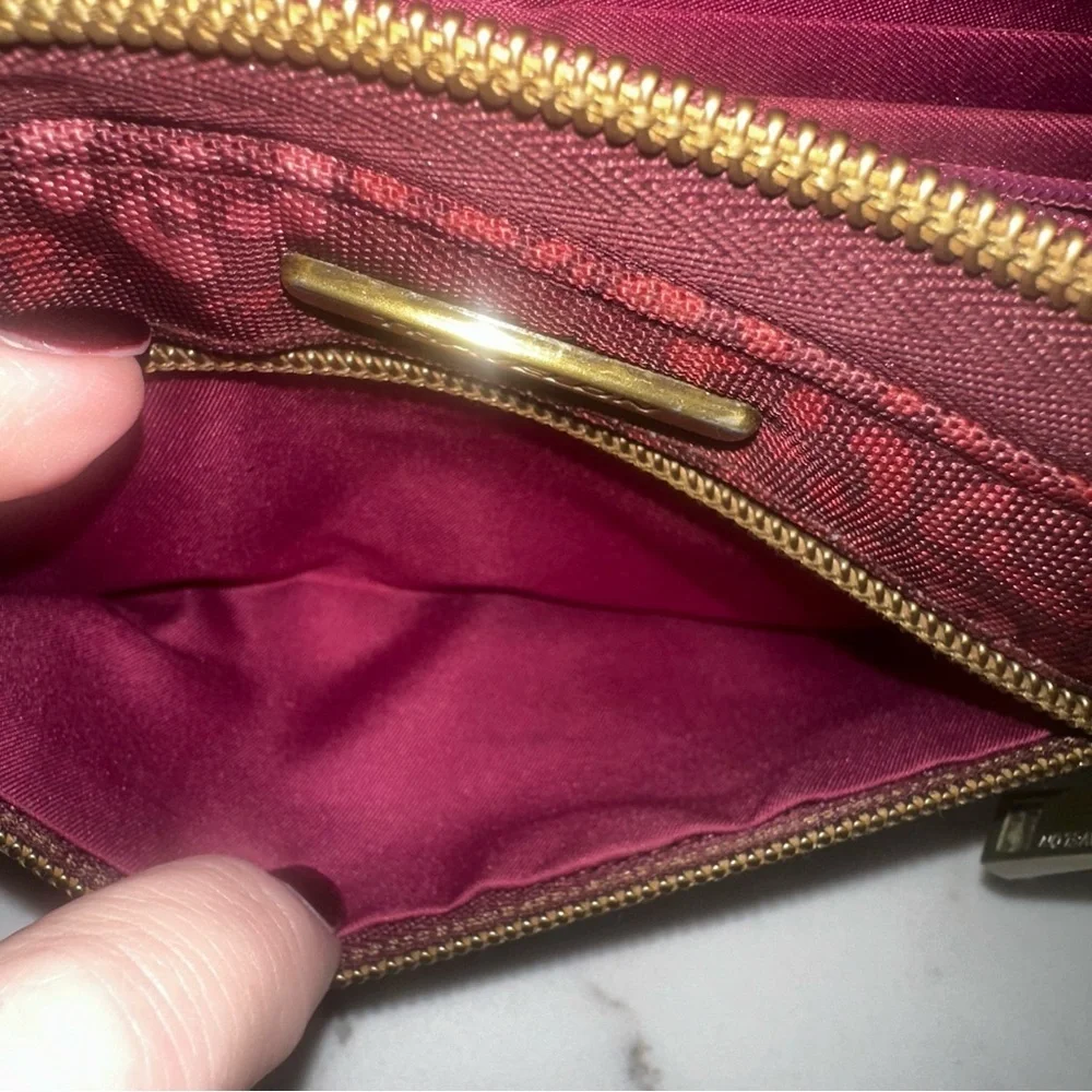 Travelon RFID Blocking Zip-Around Wristlet Wallet - Burgundy Floral Leopard
